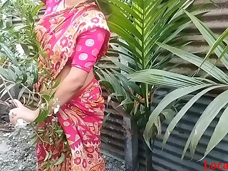 Bengali Desi Bhabhi Outdoor Chudai Devar Ke Saath red Saree main (Official Video Off out of one's mind Localsex31)
